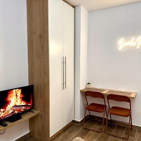 K&T Boulevard Studio Saranda Экстерьер фото
