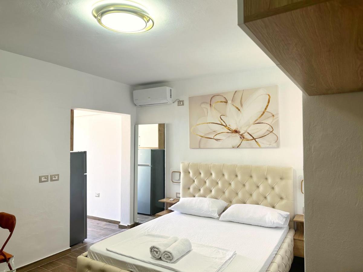 K&T Boulevard Studio Saranda Экстерьер фото